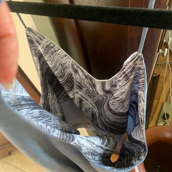 Lulu lemon tank- size Medium - Picture 7 of 7